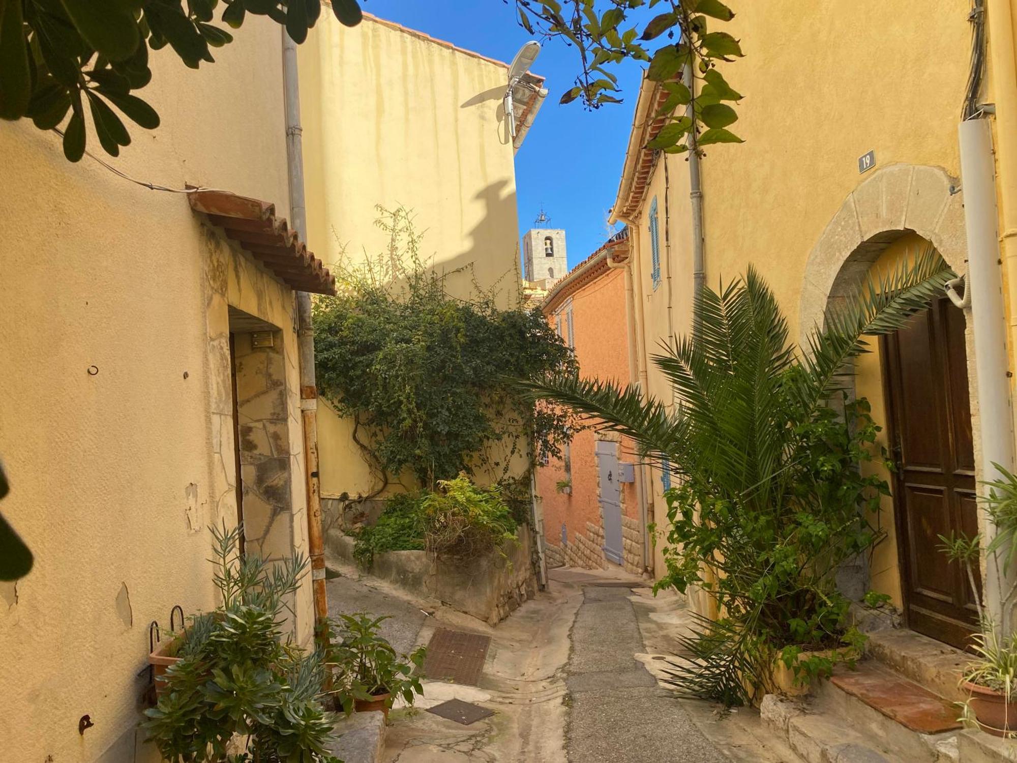 Spacieux Duplex, Vue Mer Et Belle Terrasse Hyeres Exterior photo
